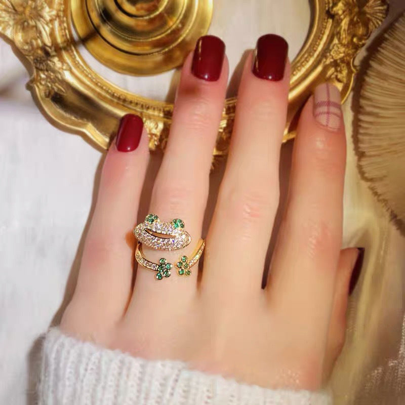 Personality Playful Frog Ring null