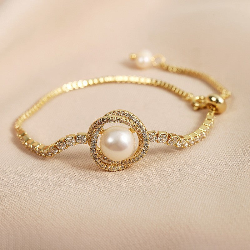 Elegant Pearls Strap Diamond Bracelet null