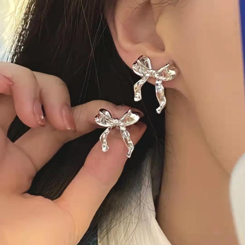 Versatile Bow Earrings null