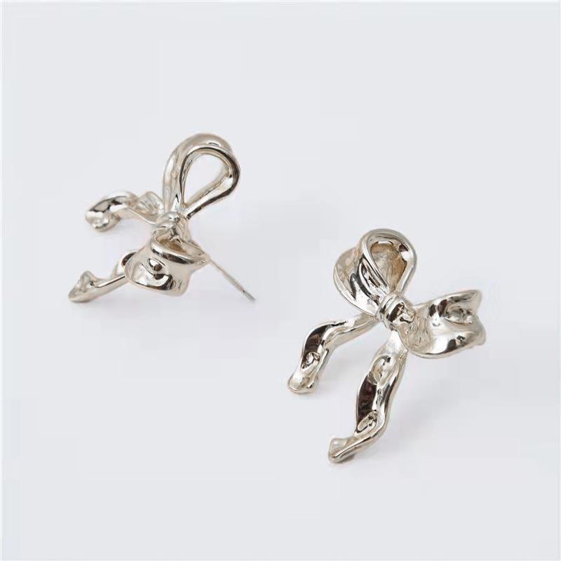 Versatile Bow Earrings null