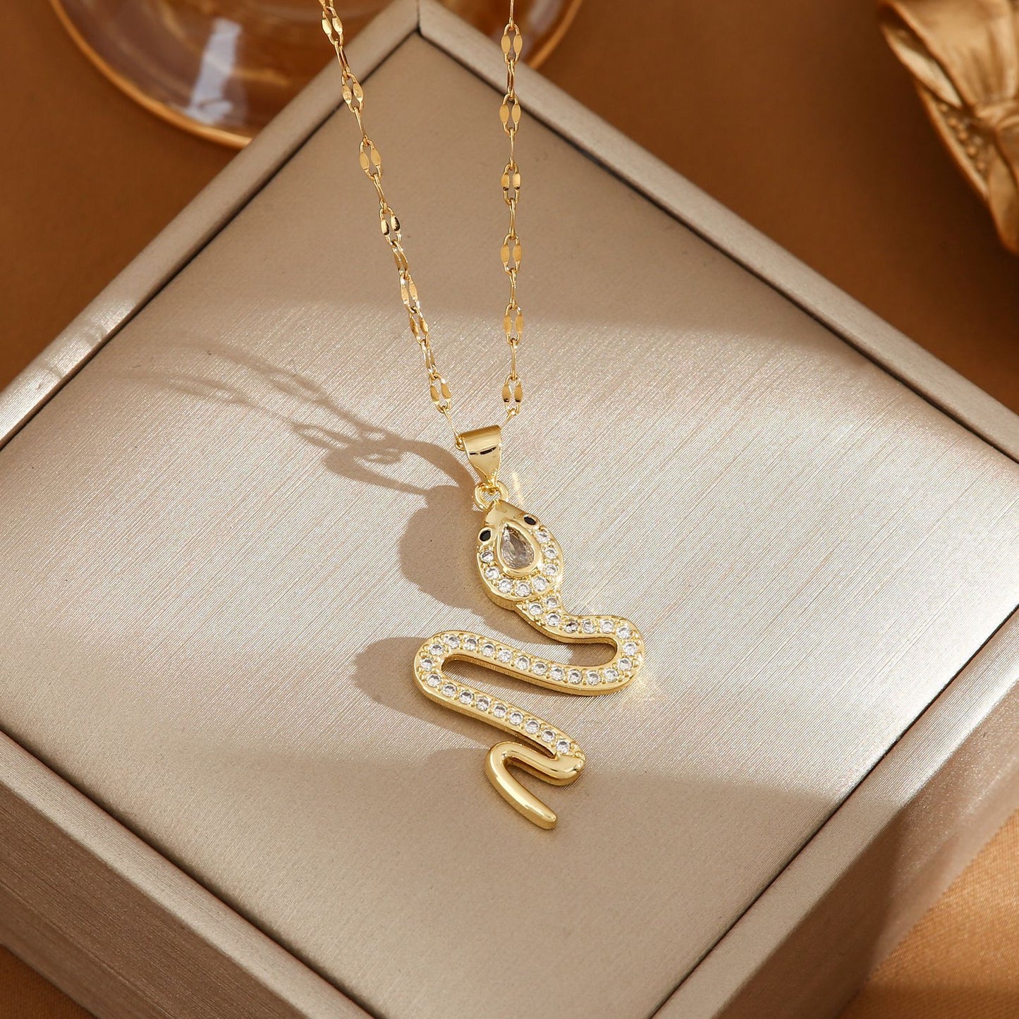 Creative Rhinestone Snake Necklace null