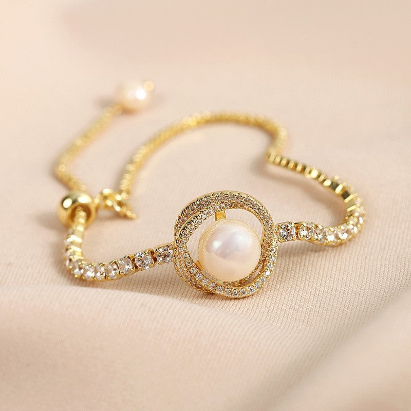 Elegant Pearls Strap Diamond Bracelet null