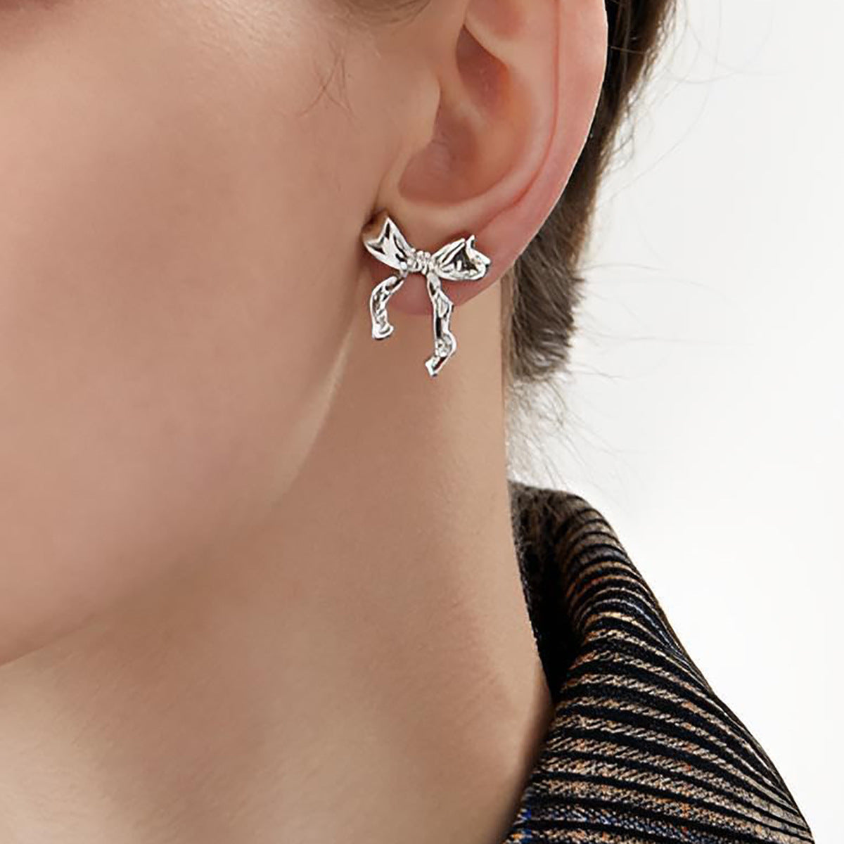 Versatile Bow Earrings null
