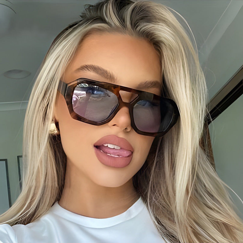 Big Frame Leopard Sunglasses null