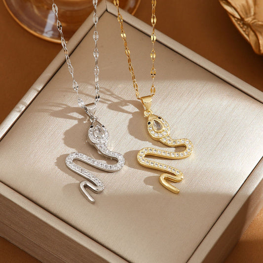 Creative Rhinestone Snake Necklace null